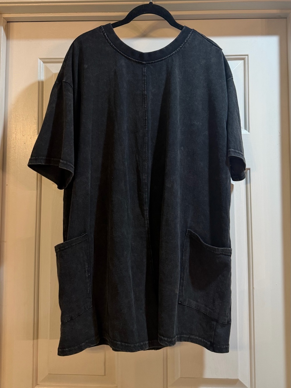 eesome mineral Washed Black Short-Sleeve Romper Size Large pit 2 pit 27”